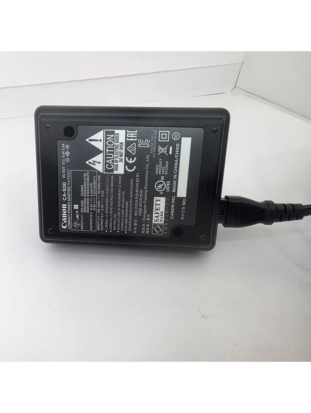 Genuine Canon CA-930 Power Adapter Charger & BP-955 Batter For EOS C100 C300 XF